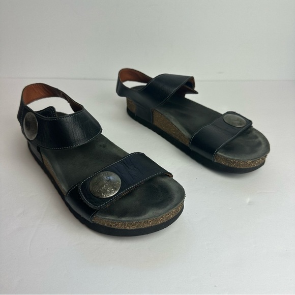 Taos Luckie Sandals Women’s Size 9 or 9.5 Shoes Black Metal Adjustable Leather - Picture 1 of 11